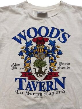 Vintage Woods Tavern 1992 England‎ T-Shirt USA Made Size M Youth/Boys/Girls/Teen